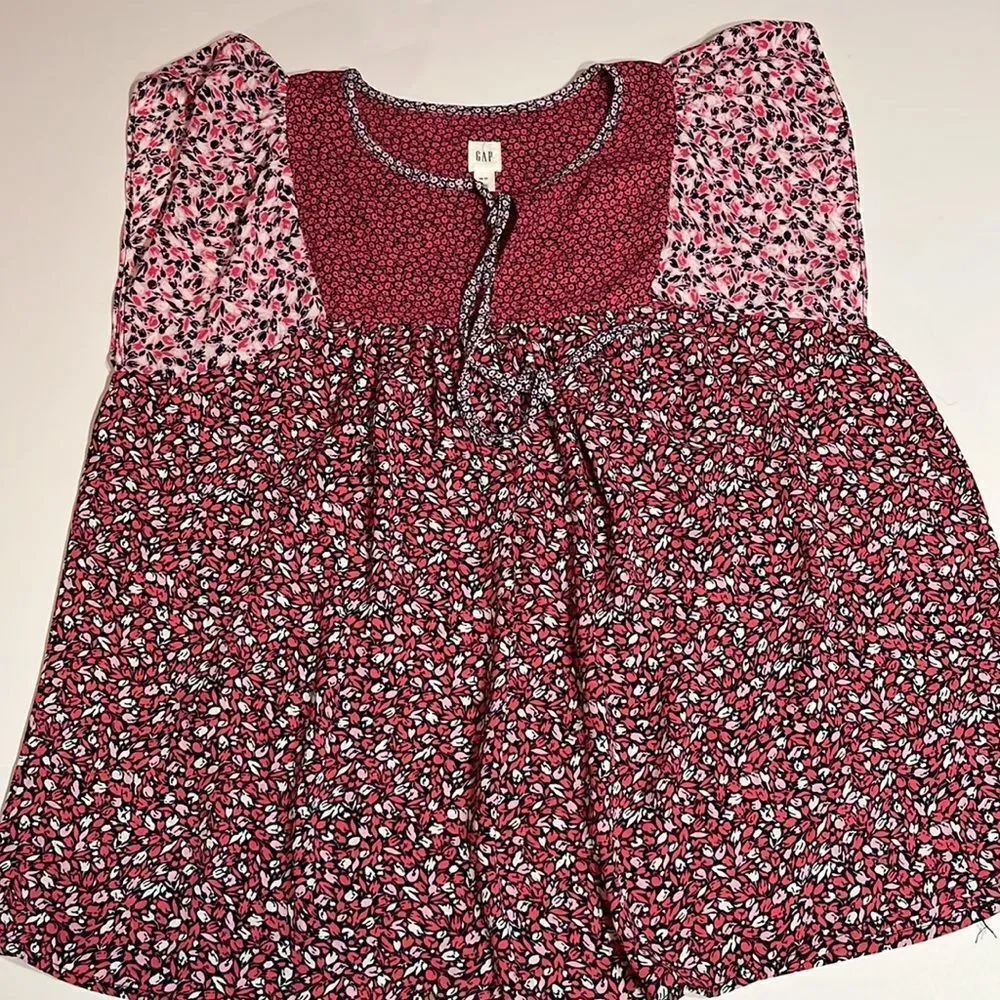 Gap Cap Sleeve Pullover Blouse
